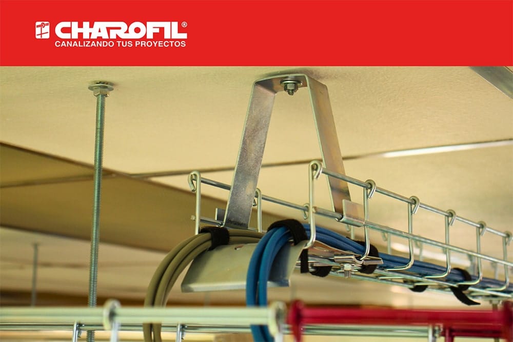 instalación-charola-porta-cable