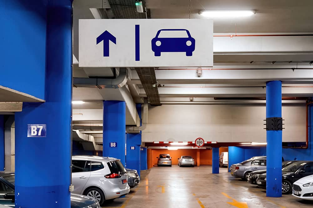 full-car-parking-lot-mall